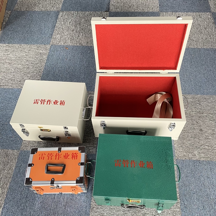 乌苏爆破工程作业箱如何选择？玻璃钢与传统材质的全面对比